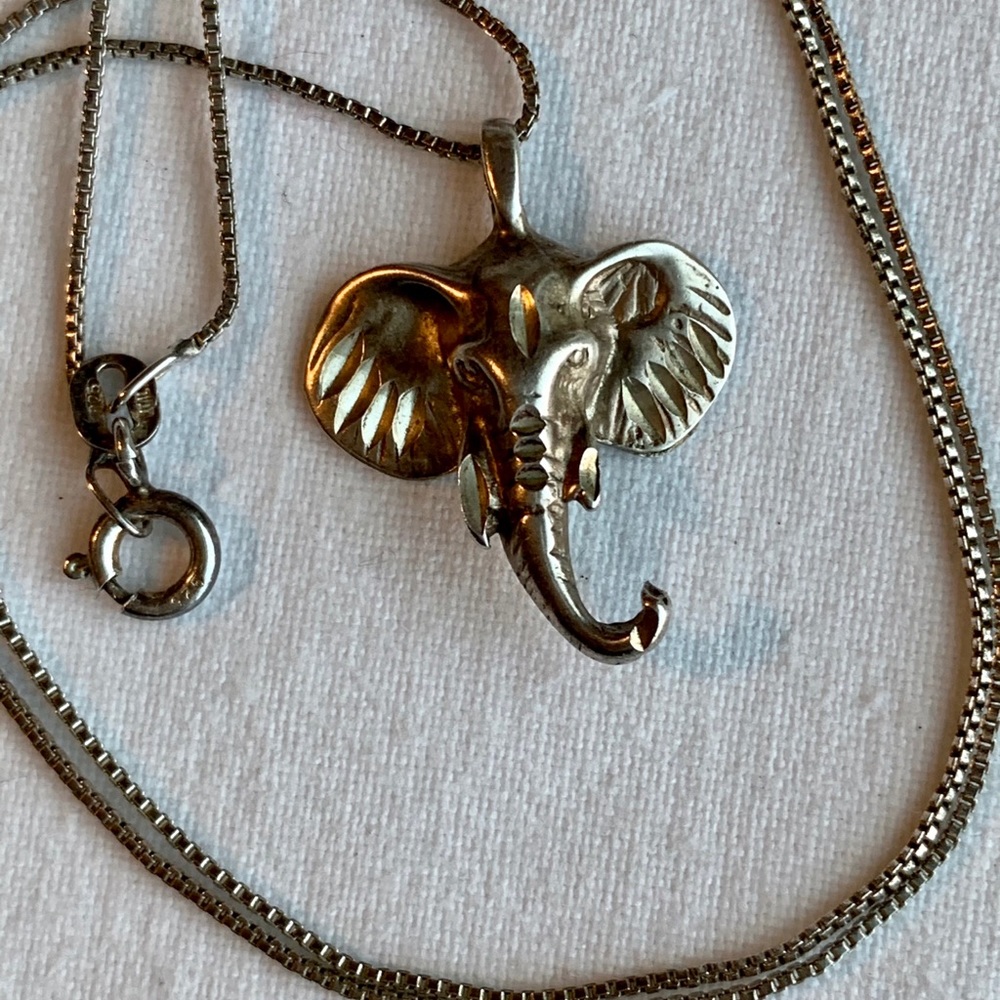 Vintage Sterling Elephant Necklace 18" Box Chain